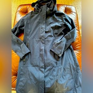 Patagonia Yosemite Falls Trench Coat in Navy sz XL